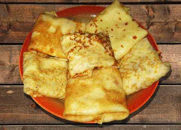 Блины в мультиварке на молоке с начинкой из картофельного пюре