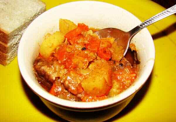 Ирландское пьяное рагу с говядиной и овощами