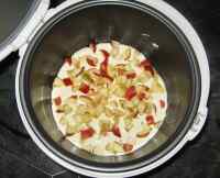 Яблочная шарлотка пышная вкусная в мультиварке