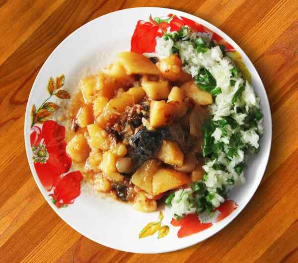 Картошка тушеная в мультиварке с грибами и овощами Картошка тушеная в мультиварке