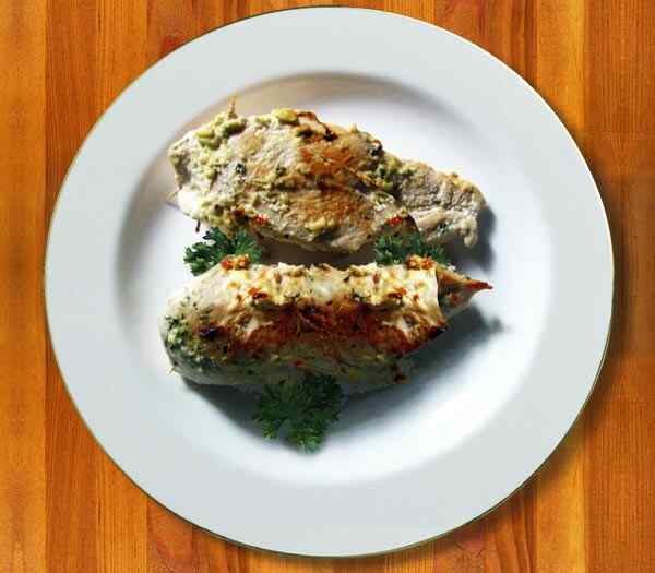 Куриная грудка, запеченная в мультиварке Рецепт куриной грудки в мультиварке