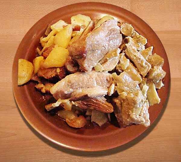 Картофель с мясом в мультиварке