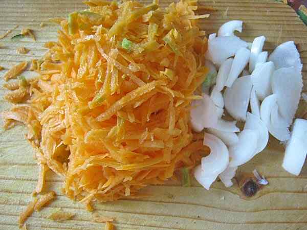 Овощное рагу с кабачками в мультиварке редмонд