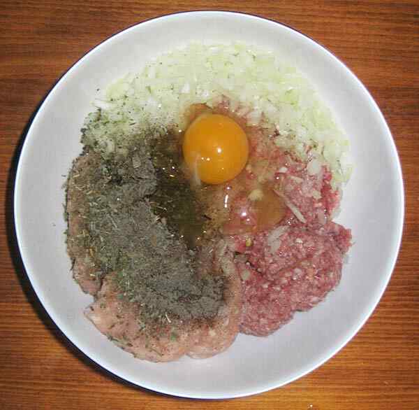 Котлеты рубленные из куриных грудок с сыром