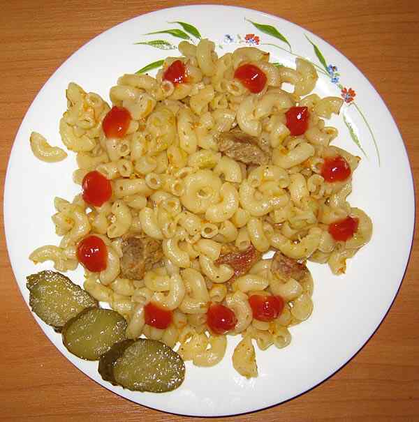 Макароны со свининой в мультиварке
