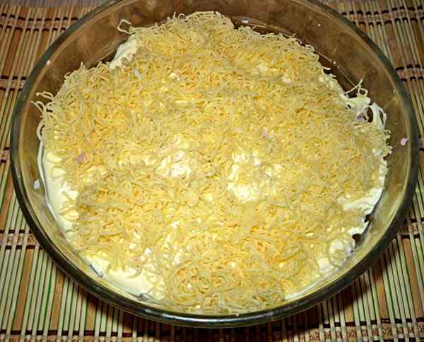 Салат с говяжьей печенью
