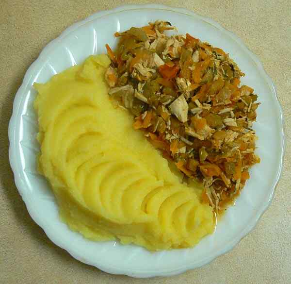Тушеное мясо с овощами в мультиварке