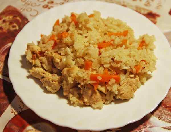 Порция рассыпчатого плова из мультиварки