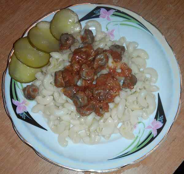 Порция куриных сердечек в томатном соусе