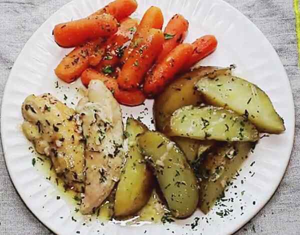 Куриное филе с овощами в мультиварке