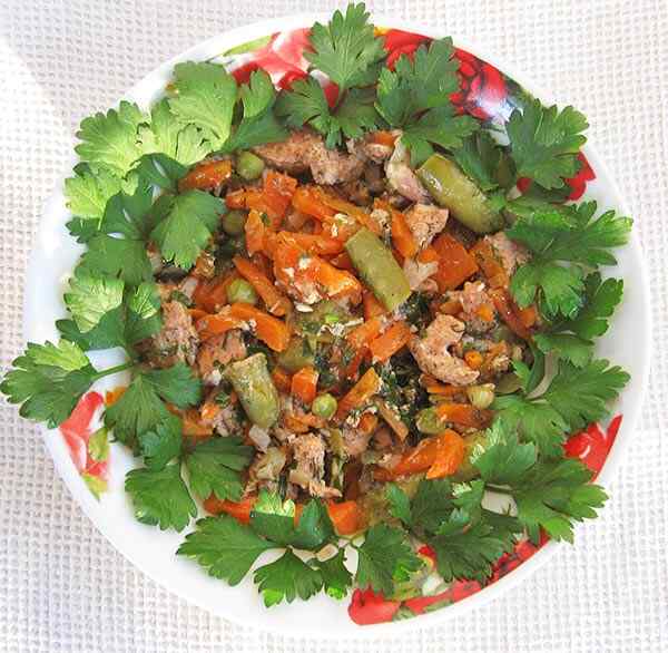 Блюдо из куриной грудки и молодого горошка Куриная грудка в мультиварке