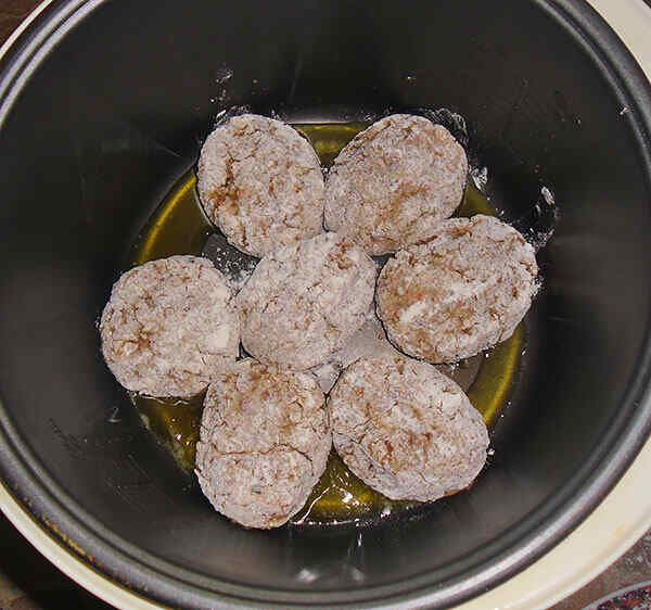 Диетические котлеты в мультиварке