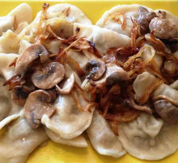 Вареники с грибами и картошкой Вареники с грибами и картошкой