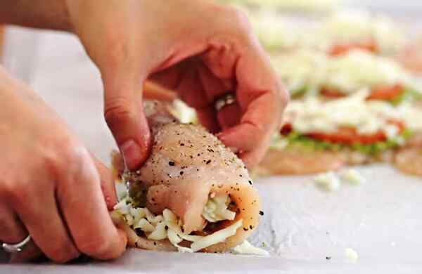 Куриные рулетики с сыром и зеленью