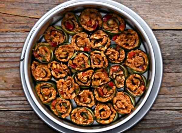 Рецепт рулетиков из кабачков с куриной грудкой