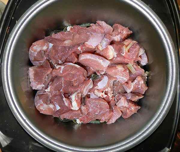 Рагу из овощей с мясом в мультиварке
