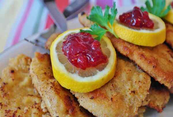 Отбивные из куриной грудки с сыром