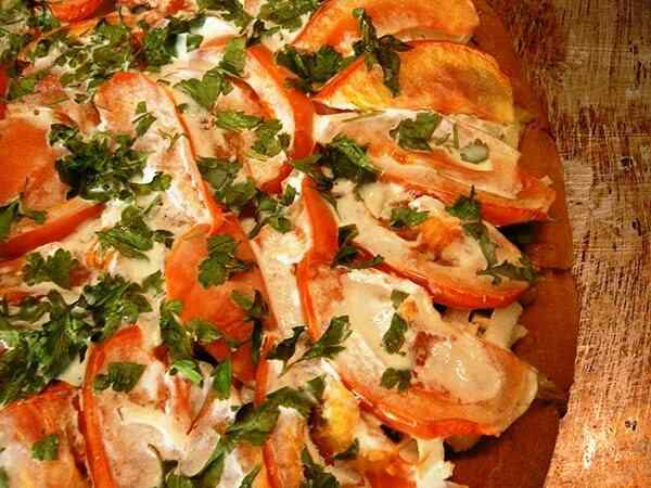 Пицца на заготовке получится очень вкусной