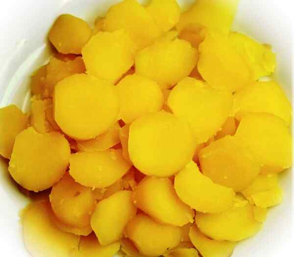 Салат картофельный с солеными огурцами и яйцом