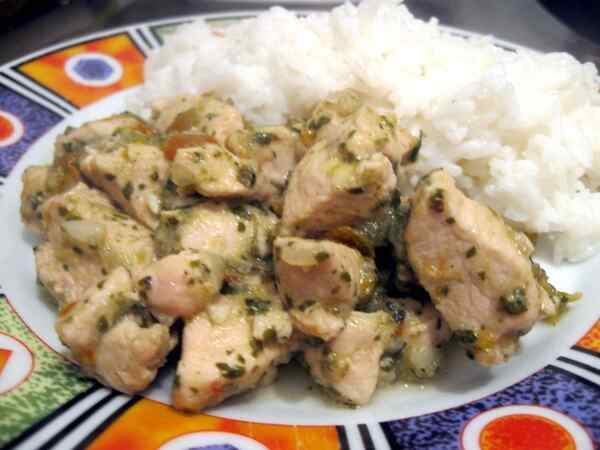 Вкусное рагу из куриной грудки в сливочном соусе