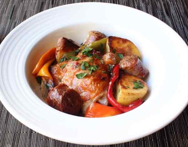 Запеченная картошка с курицей в духовке рецепт