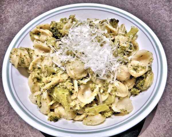 Макароны с брокколи и сыром