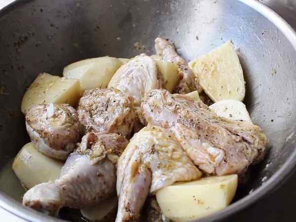 Жаркое из курицы по домашнему с картошкой