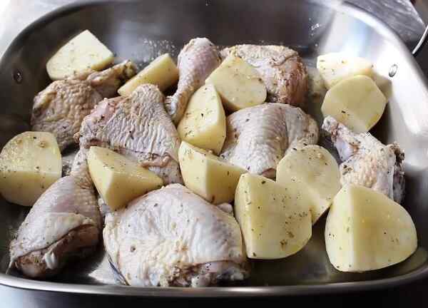 Жаркое из курицы с картошкой в духовке