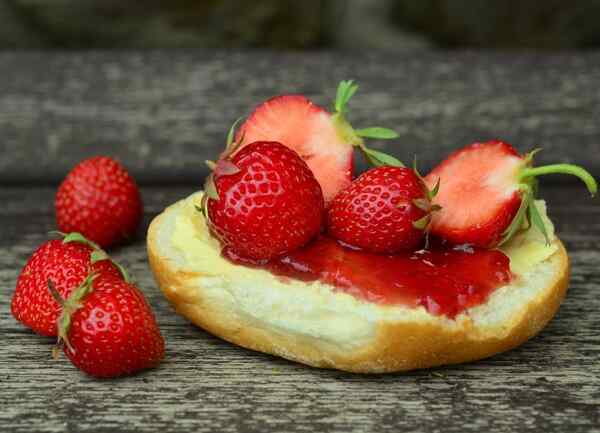 Вкусное клубничное варенье с целыми ягодами рецепт