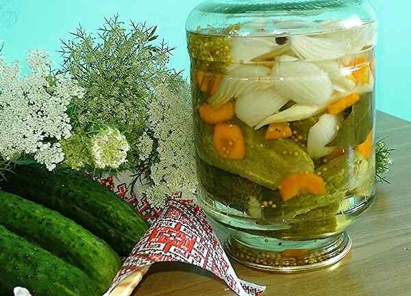 Маринуем огурцы на зиму в литровых банках