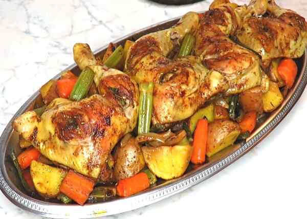 Как вкусно приготовить курицу в духовке с картошкой