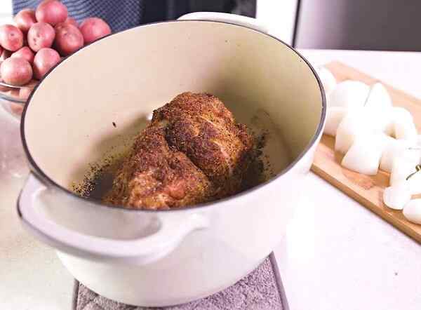 Жаркое из свинины с картошкой в духовке