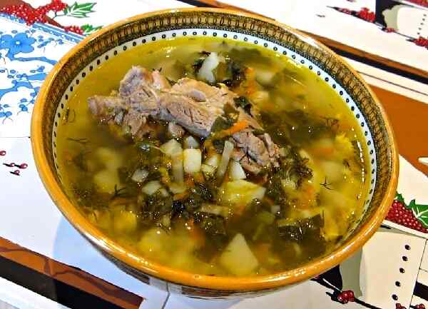 Классический суп из щавеля – рецепт с мясом и яйцом