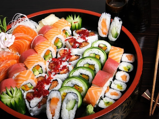 Доставка вкусных и всегда свежих суши и роллов в Усть-Каменогорске Доставка вкусных и всегда свежих суши и роллов в Усть-Каменогорске