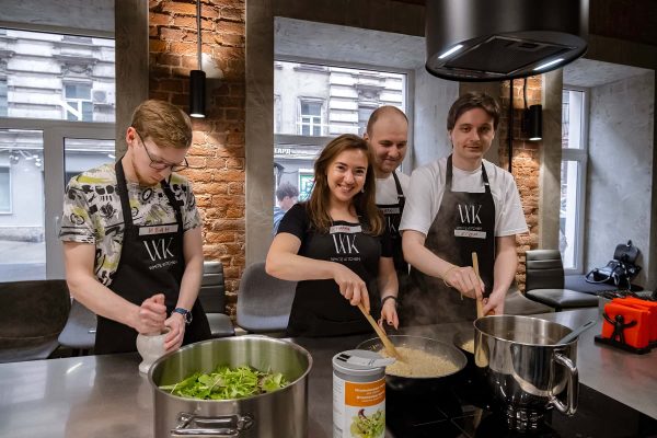 Кулинарная студия в Санкт-Петербурге: Путешествие в мир вкуса и кулинарного искусства Кулинарная студия в Санкт-Петербурге: Путешествие в мир вкуса и кулинарного искусства